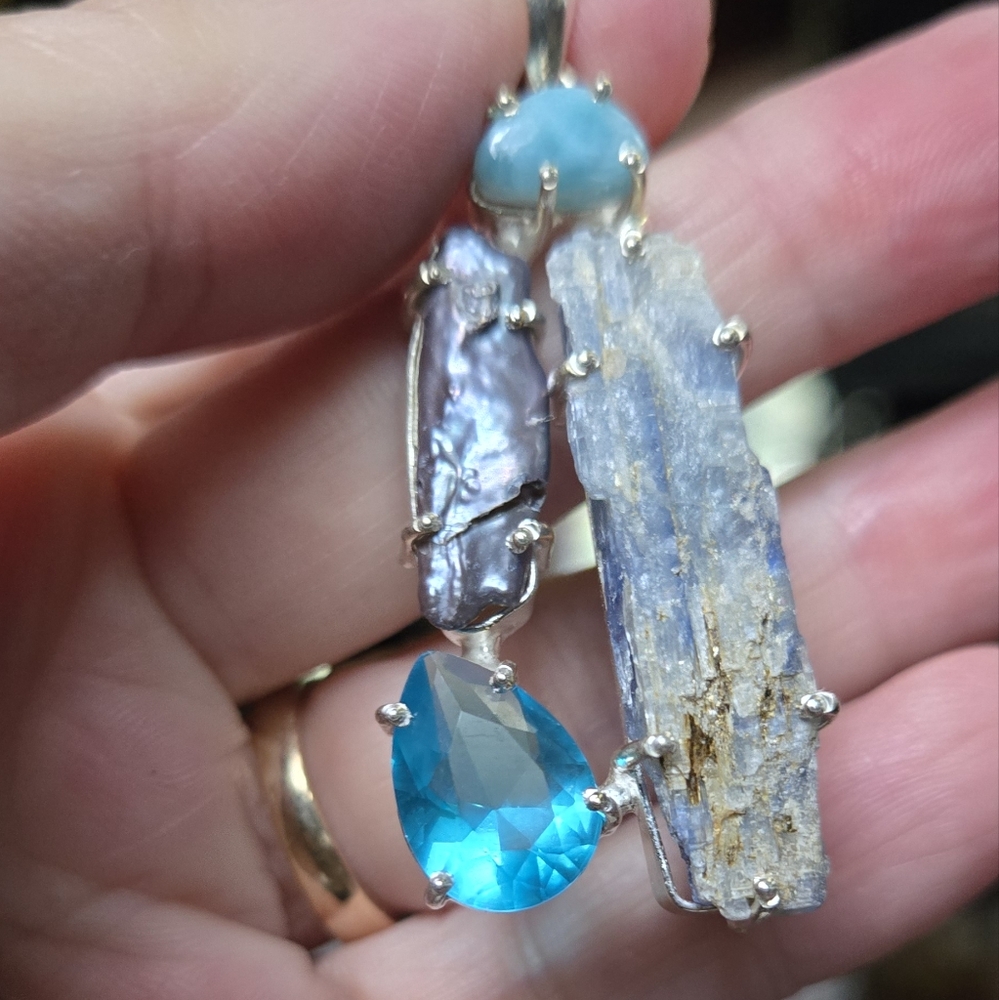 Larimar Blue Topaz Pearl & Kyanite sterling silver pendant - Picture 3 of 6